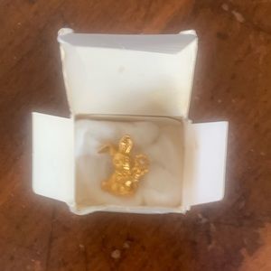 Avon Honey Bunny Pin Vintage Easter